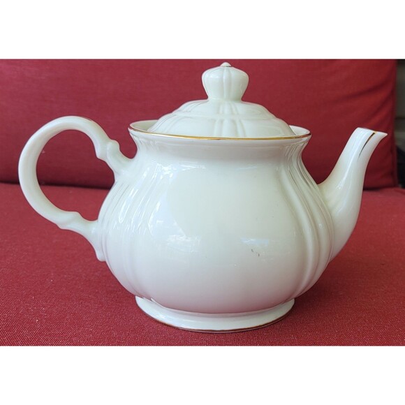 "REGAL MANOR FINE CHINA ROBINSON DESIGN GROUP IVORY TEAPOT WITH LID" Japan 1989 - Picture 2 of 12